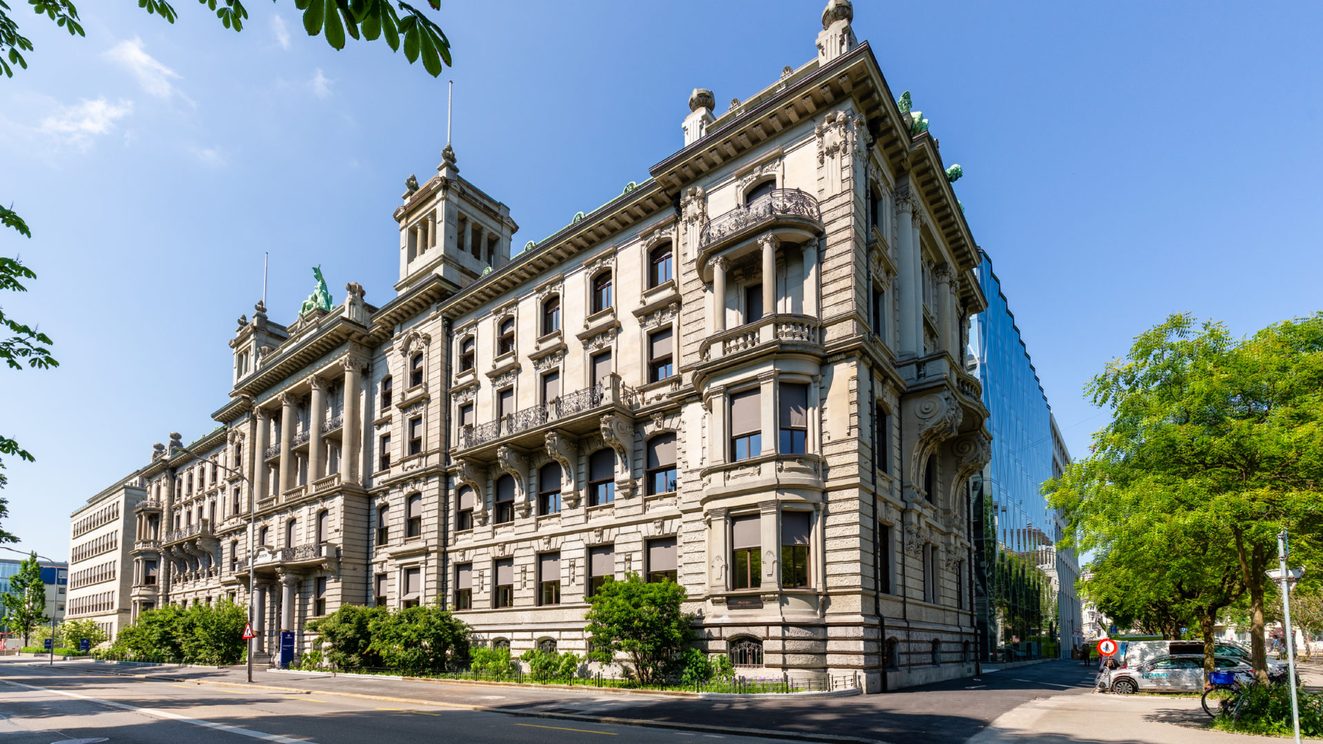 Zurich Insurance Group installed Avocor collaboration solutions at their redeveloped HQ on Lake Zurich